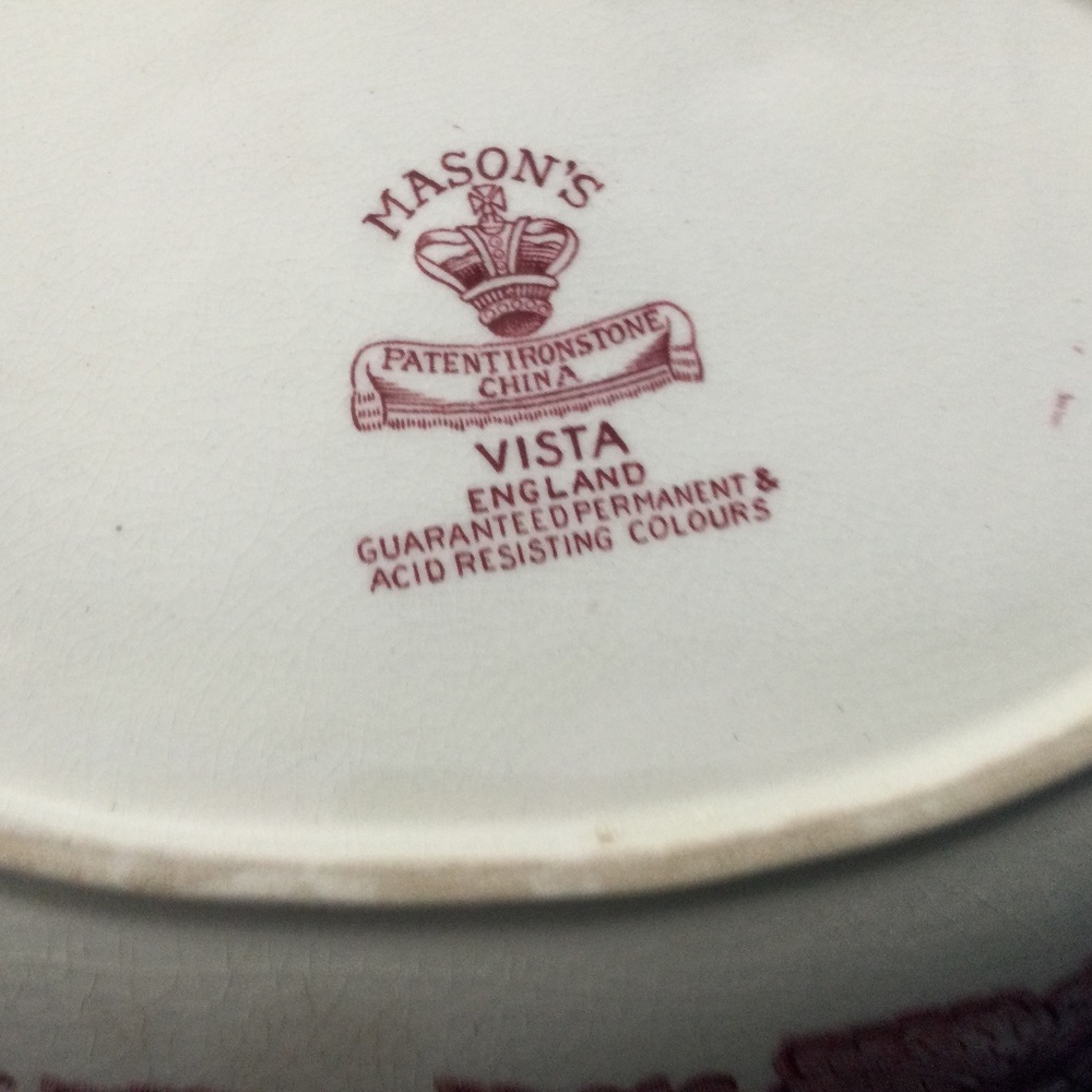 English Visa pottery dishes